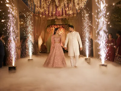 Smoke Entry wedding service visual