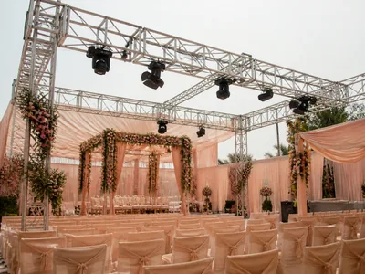 Trussing wedding service visual