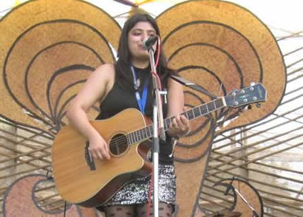 female guitar players delhi
