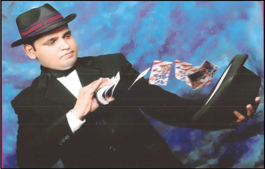 famous illusion artist delhi